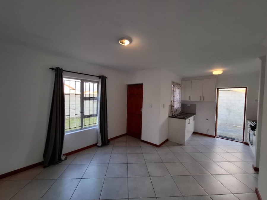 To Let 3 Bedroom Property for Rent in Broadlands Village Western Cape